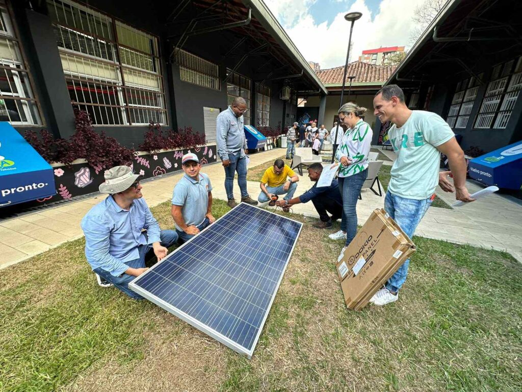 Alianza Politécnico Industrial Nueva Colombia y Solar Linkers
